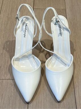 Modatope White Pointed Slingback Heels